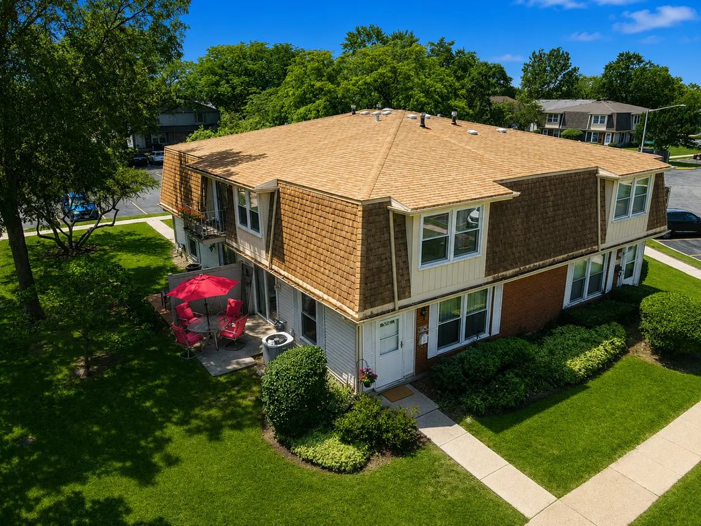 2208 Ramsey Circle, Schaumburg