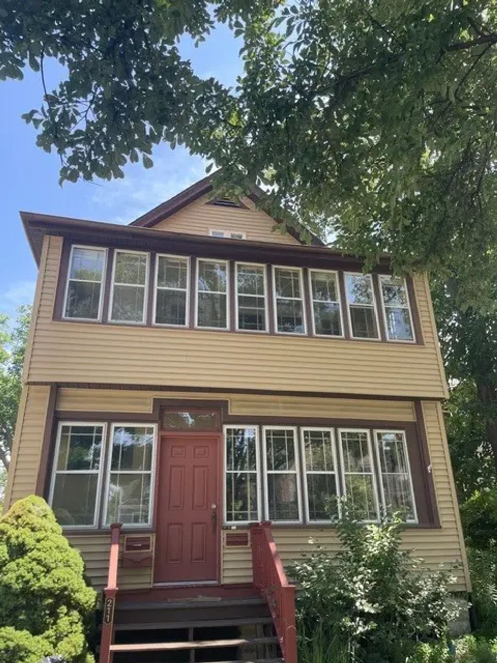 211 N Larch Avenue 2, Elmhurst
