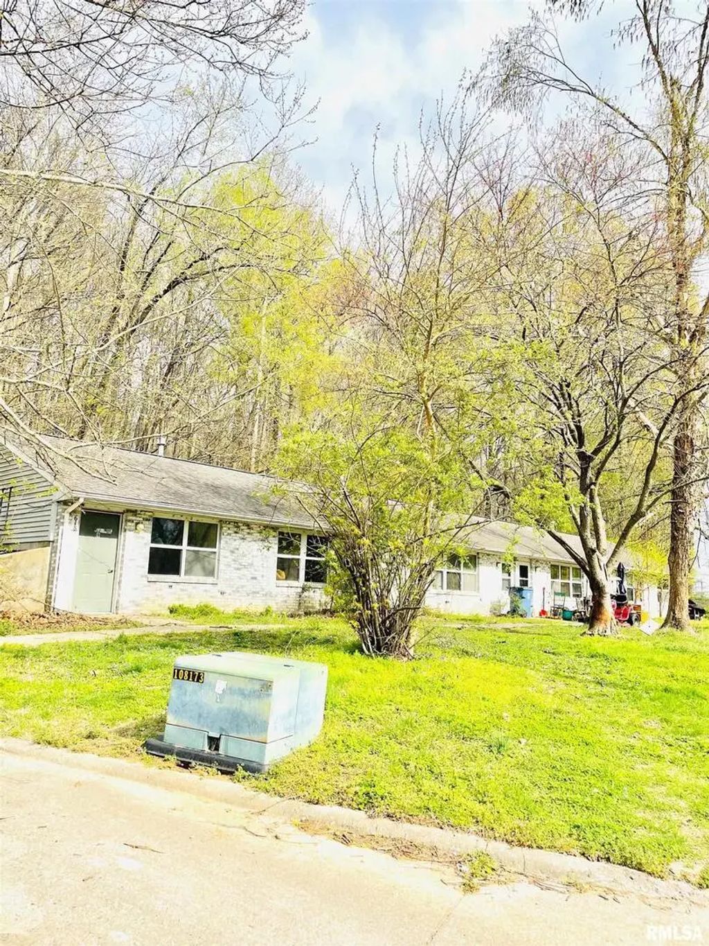 612 E 3rd Avenue, Grand Tower