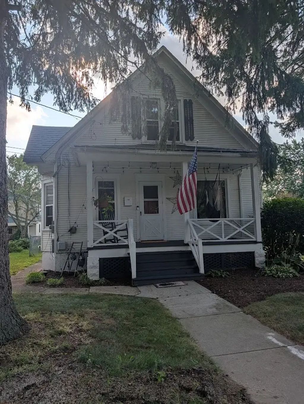 739 N 11th Street, DeKalb