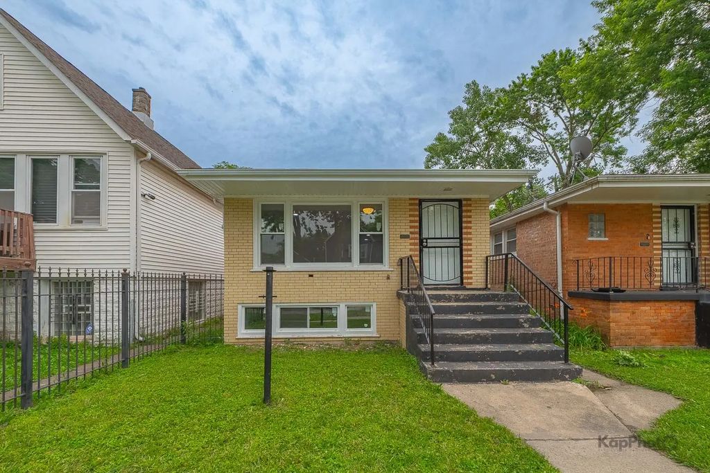 11955 S Prairie Avenue, Chicago