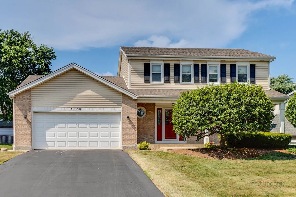 1636 Green River Drive, Schaumburg