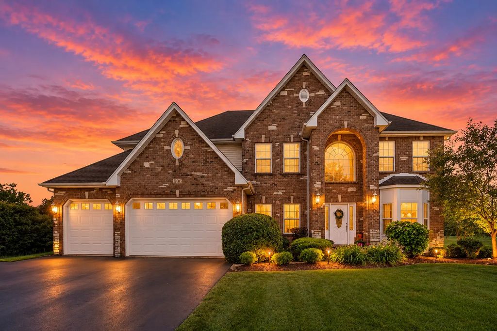 506 Simsbury Court, Oswego