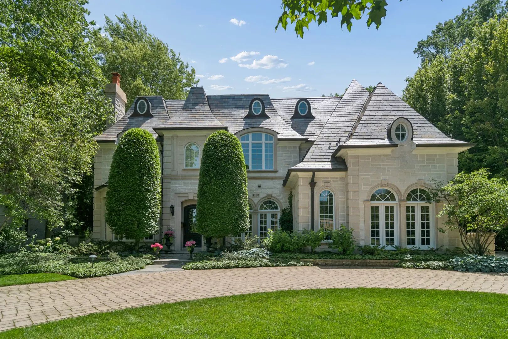 Photo of Listing #12701871