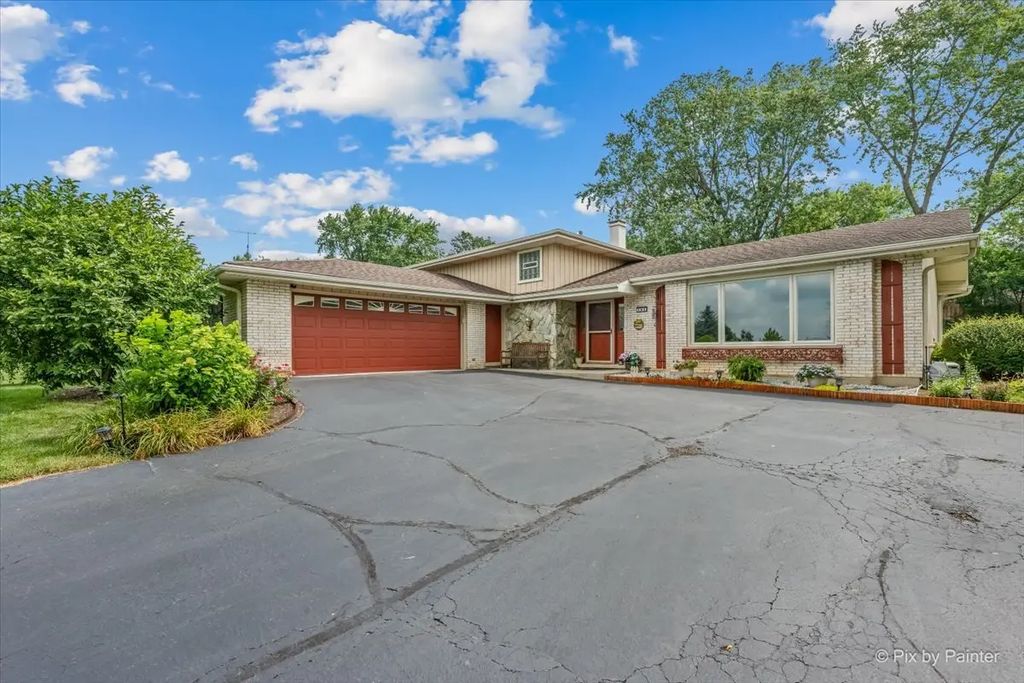 163 S Circle Avenue, Bloomingdale