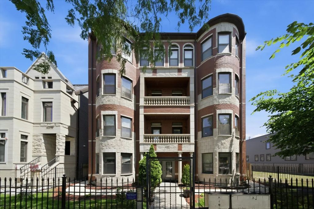 4921 S King Drive 1s, Chicago