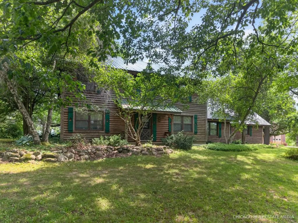 20805 Dunham Road, Marengo