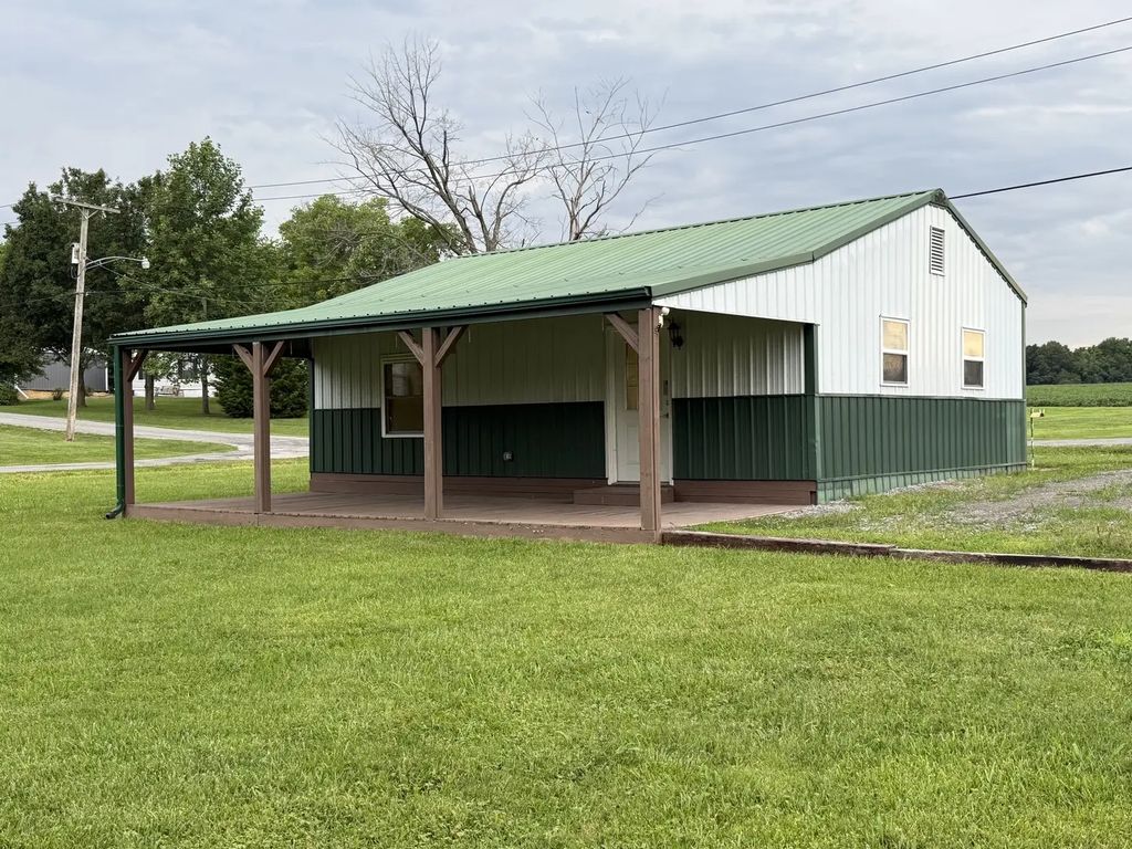 703 O Henry Street, Mcleansboro