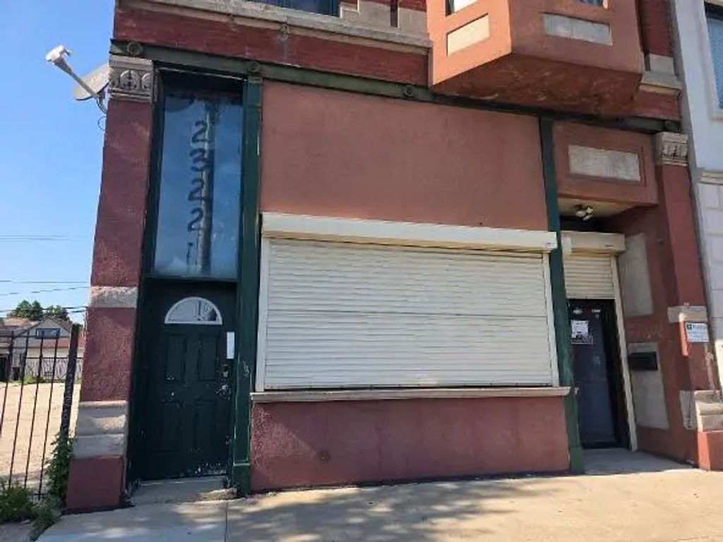 2322 W Roosevelt Road 1, Chicago