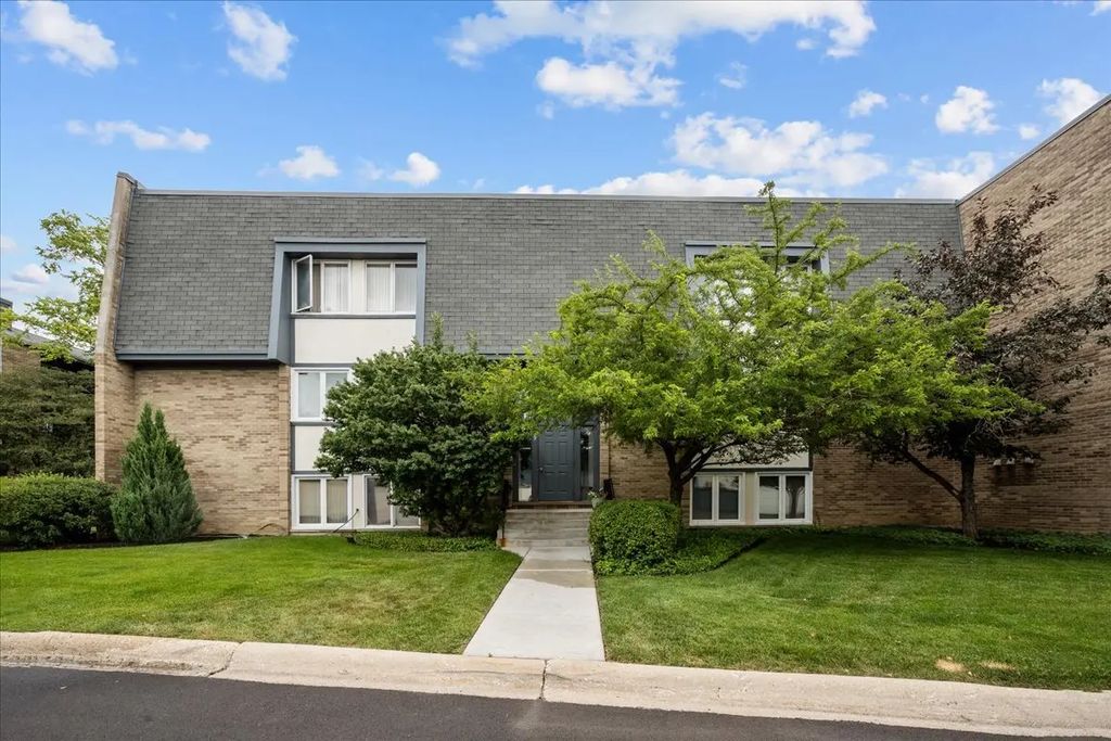 1979 Ammer Ridge Court 201, Glenview, 60025