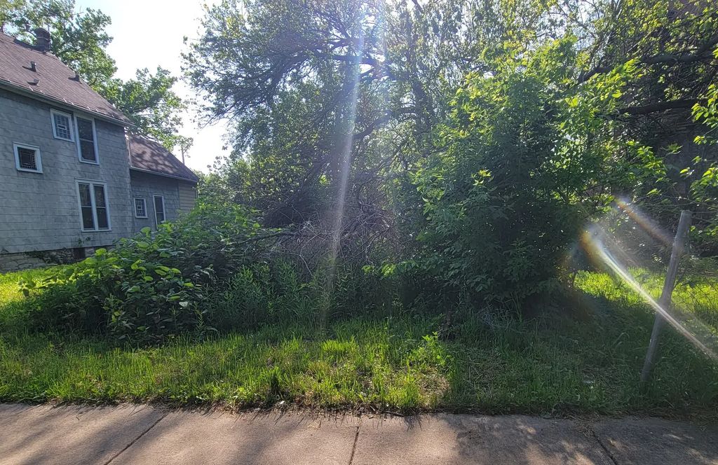 7040 S Parnell Avenue, Chicago