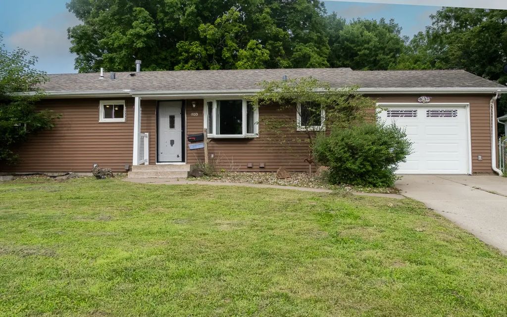 810 42nd Street, Moline