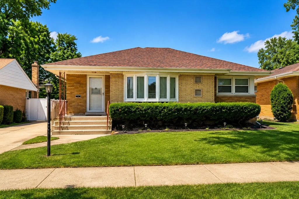 1446 Highridge Parkway, Westchester
