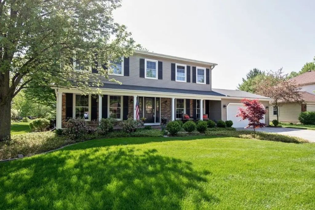741 Buttonwood Circle, Naperville