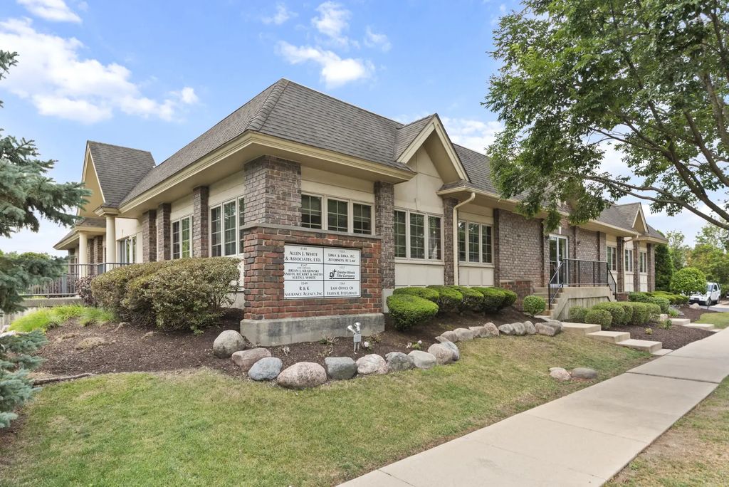 1557 Warren Avenue, Downers Grove