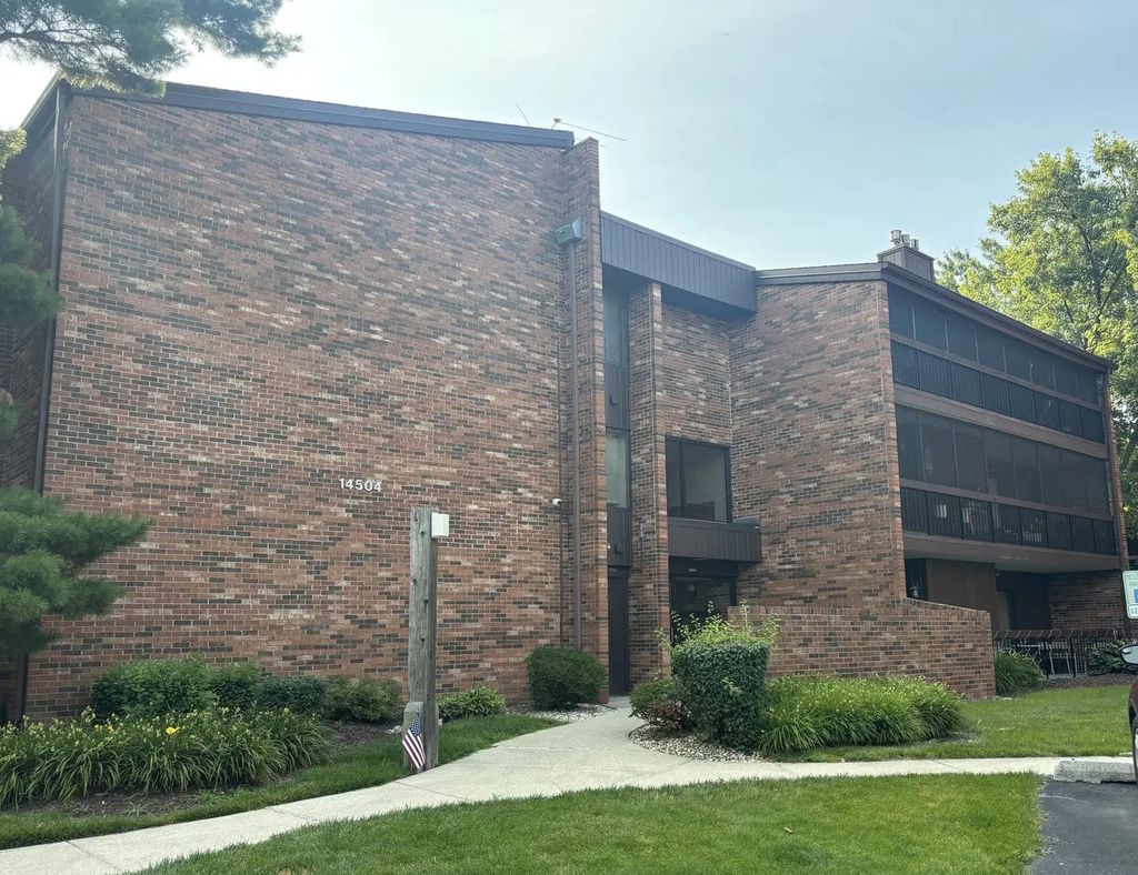 14504 Linder Court G4, Oak Forest