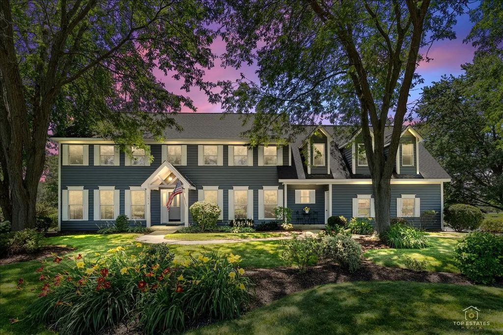 1513 N Applewood Lane, Spring Grove