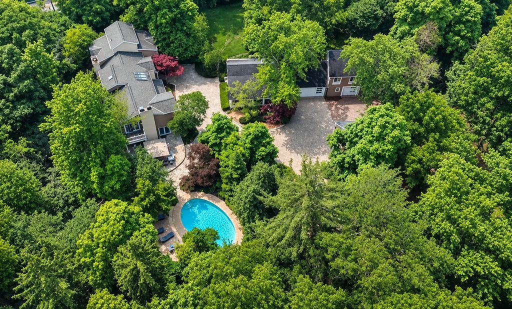 112 Brinker Road, Barrington Hills
