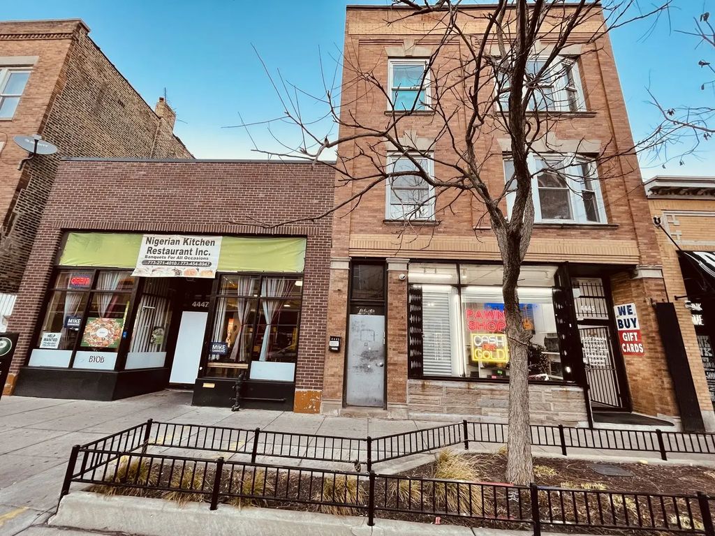 4445-4447 N Broadway Street, Chicago