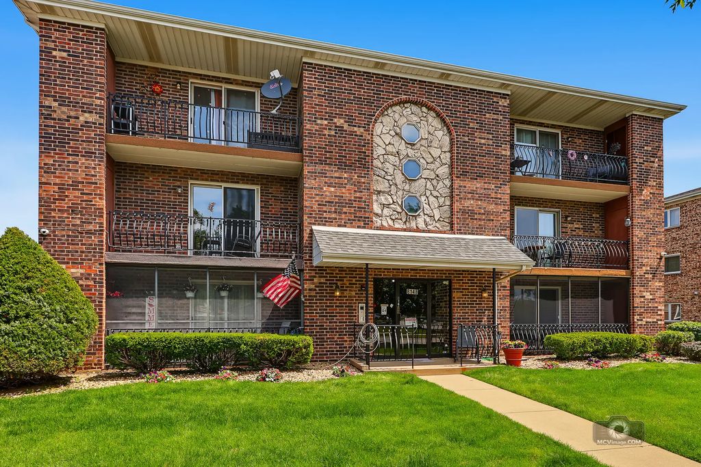 8148 169th Street 3e, Tinley Park