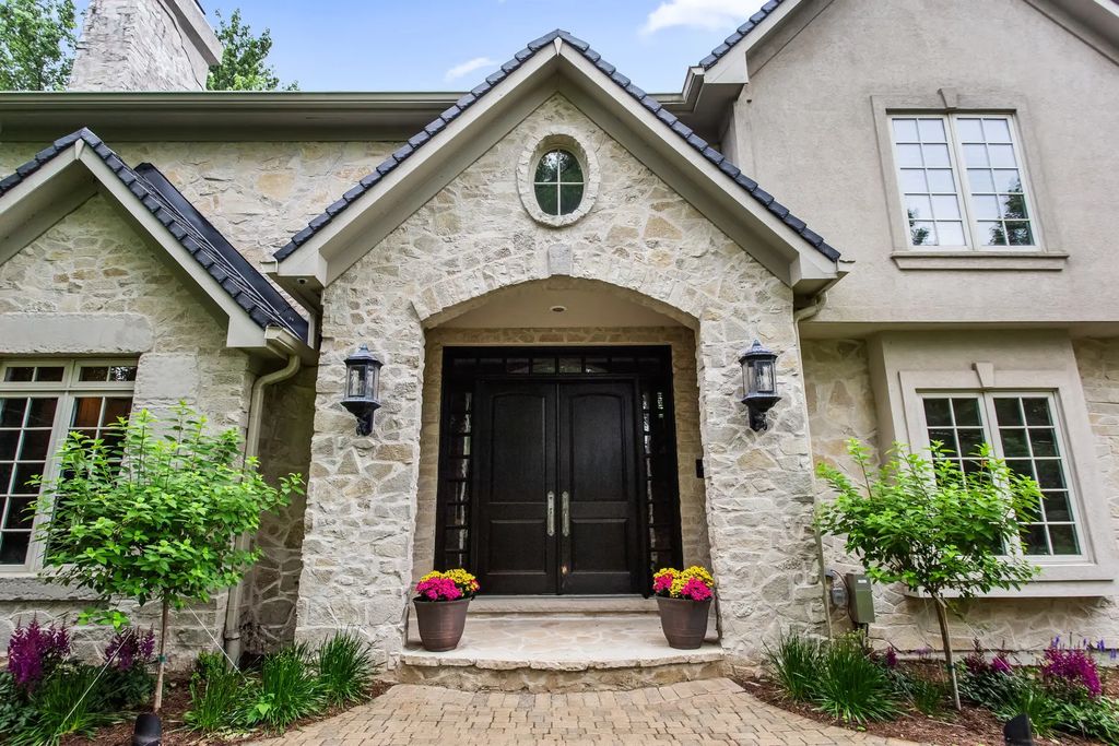 610 Grant Court, Burr Ridge