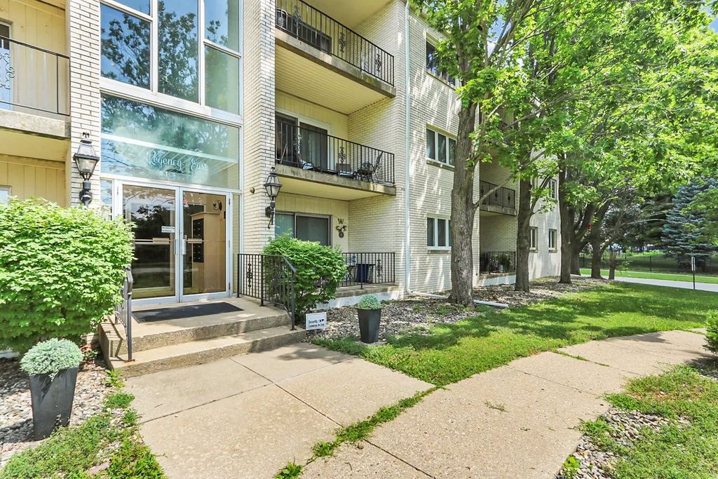 1004 E Harding Drive 304, Urbana