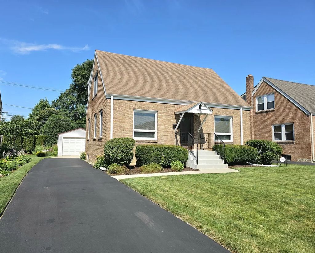 1014 S Summit Avenue, Villa Park