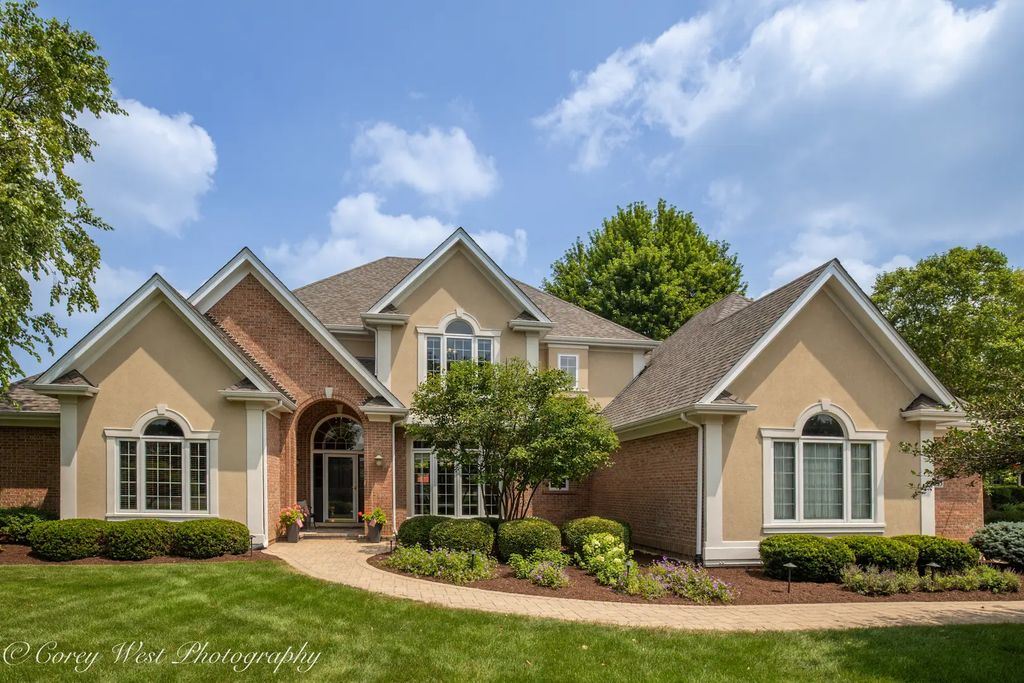 4n843 W Woods Drive, St. Charles