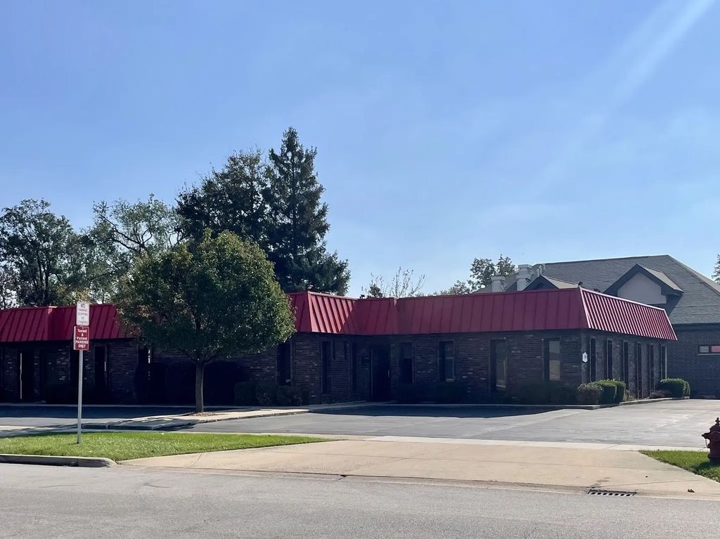 1234 N Cedar Road A, New Lenox