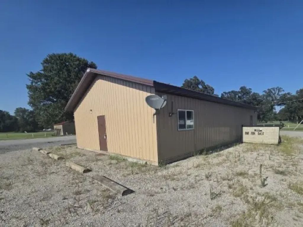 14747 State Highway 14 E, Benton