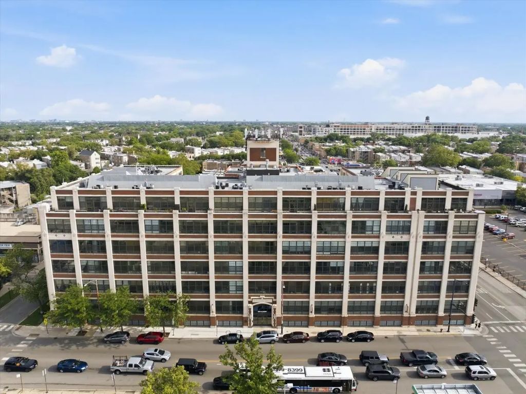 3963 W Belmont Avenue 211, Chicago, 60618