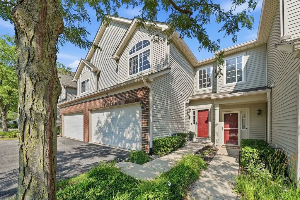 383 Jamestown Court, Aurora
