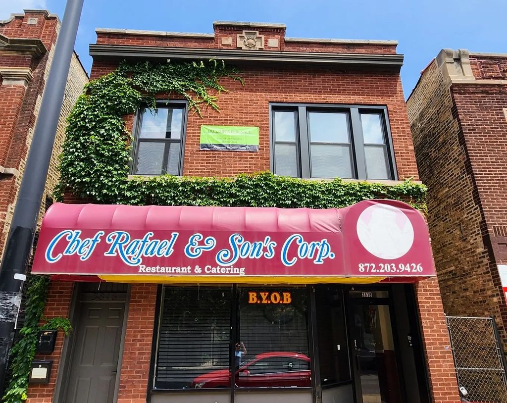3816 W Montrose Avenue, Chicago