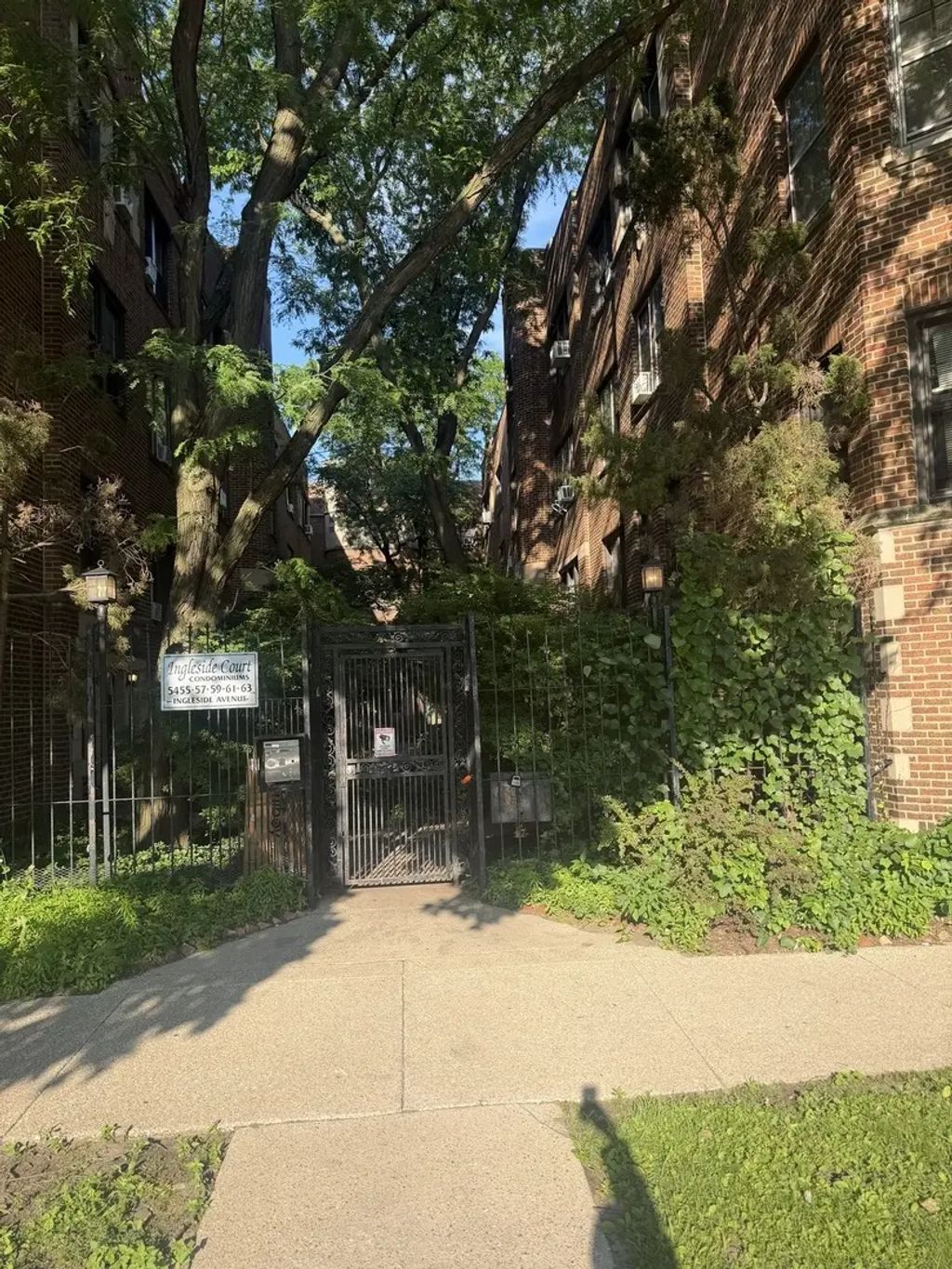 5463 S Ingleside Avenue 3w, Chicago, 60615