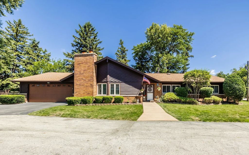 1312 N River Road, Mount Prospect