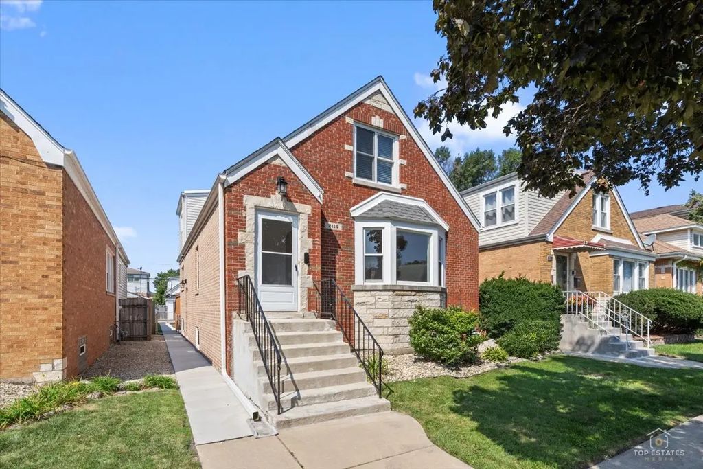 2114 N 74th Avenue, Elmwood Park