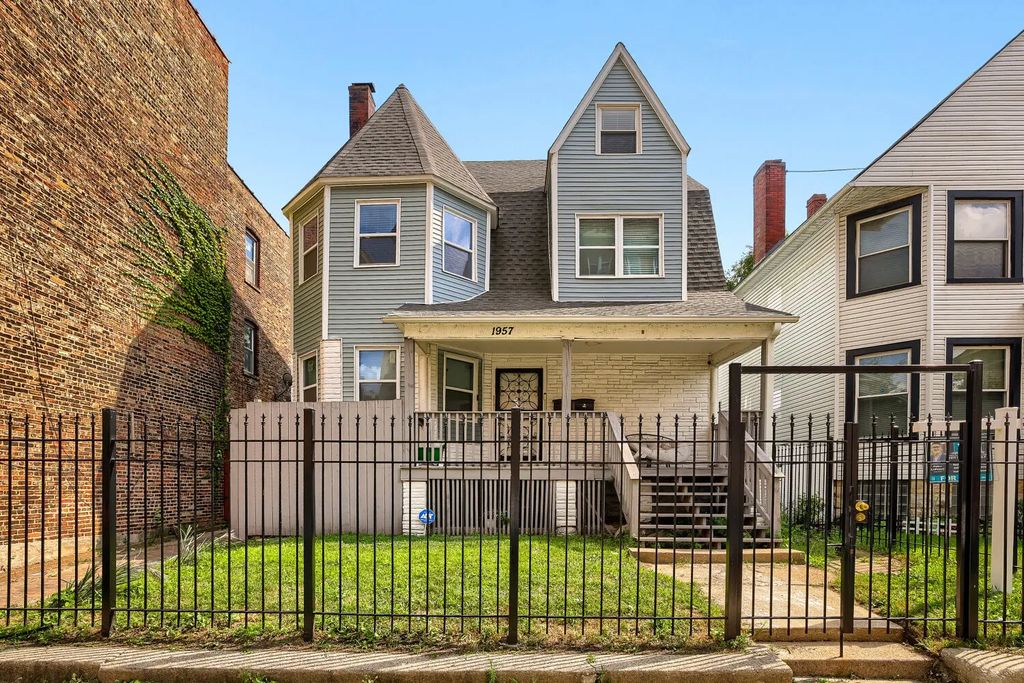 1957 E 72nd Street, Chicago, 60649