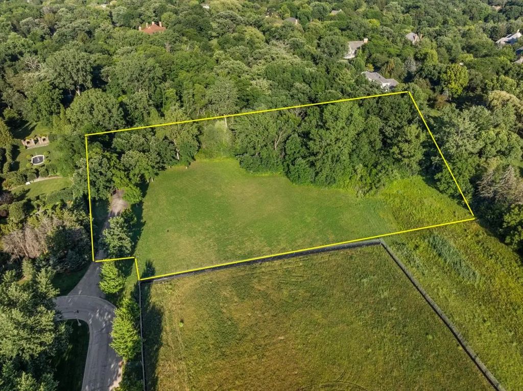 615 Whitehall Lane, Lake Forest, 60045