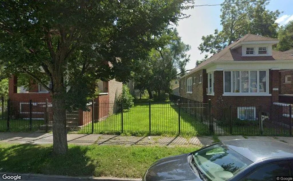5803 S Laflin Street, Chicago