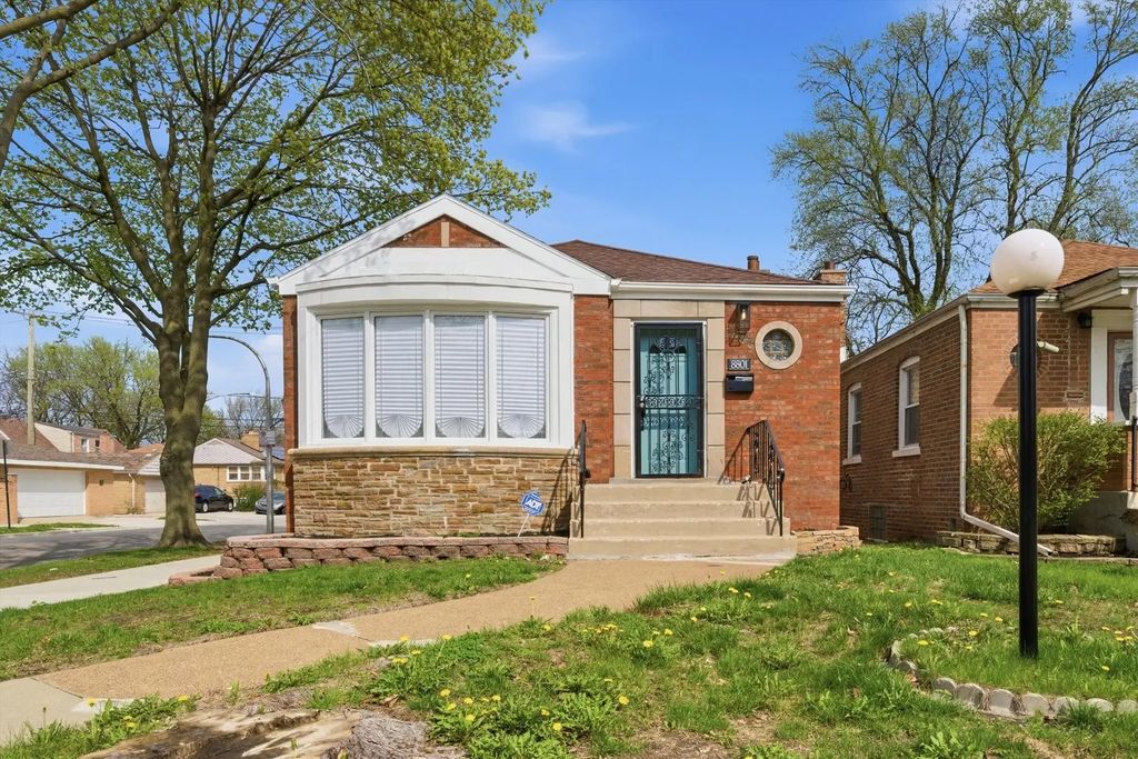 8801 S Clyde Avenue, Chicago