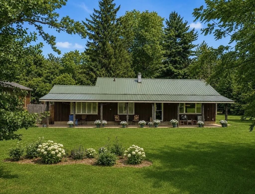 3435 Howlett Road, Paw Paw