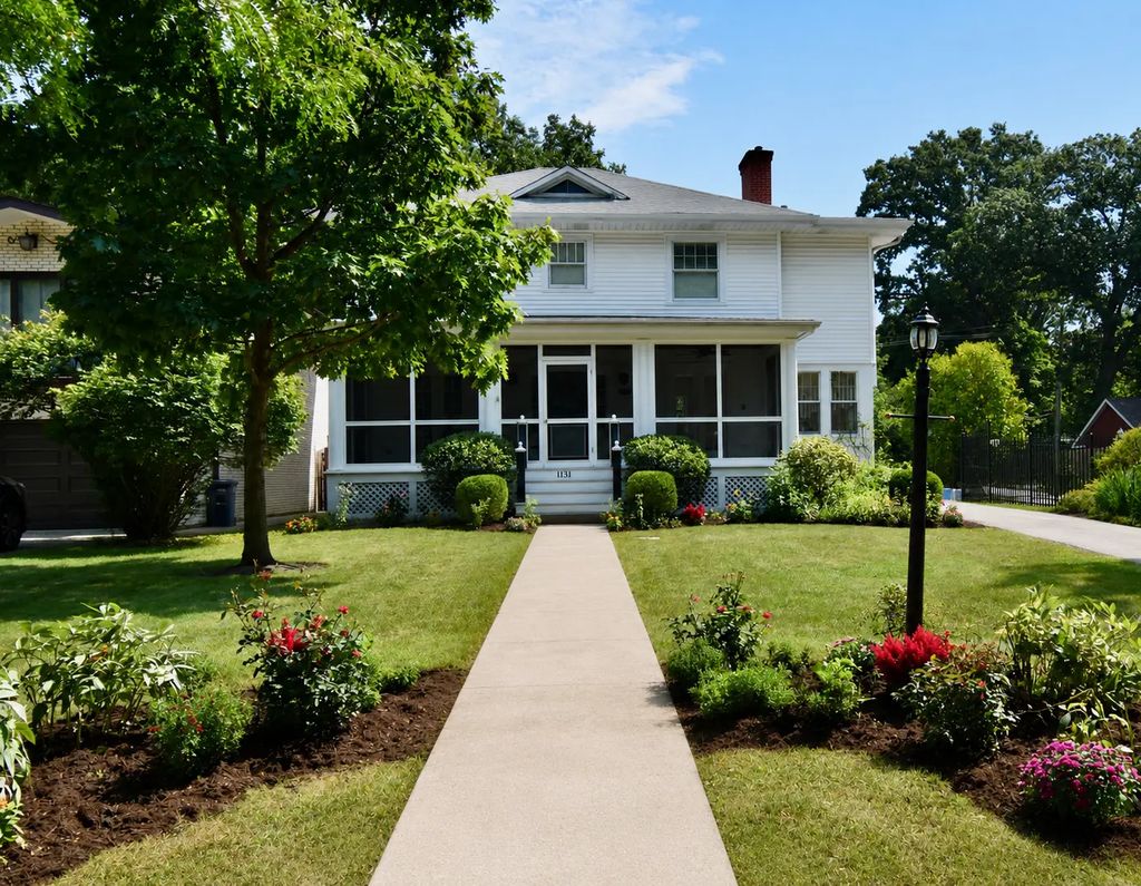 1131 Thatcher Avenue, River Forest