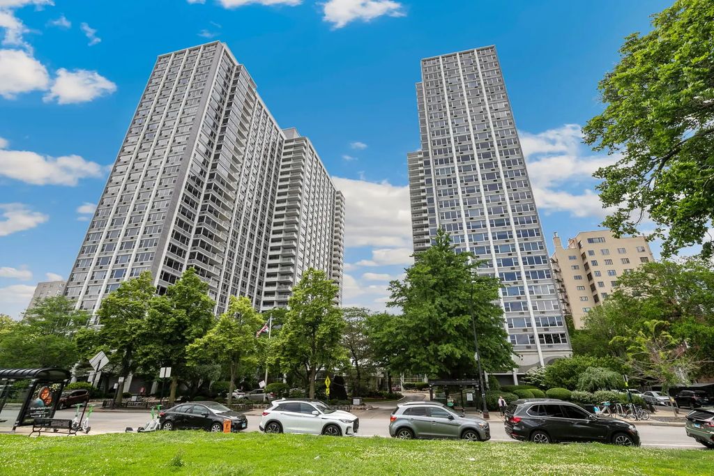 4250 N Marine Drive 2130, Chicago, 60613