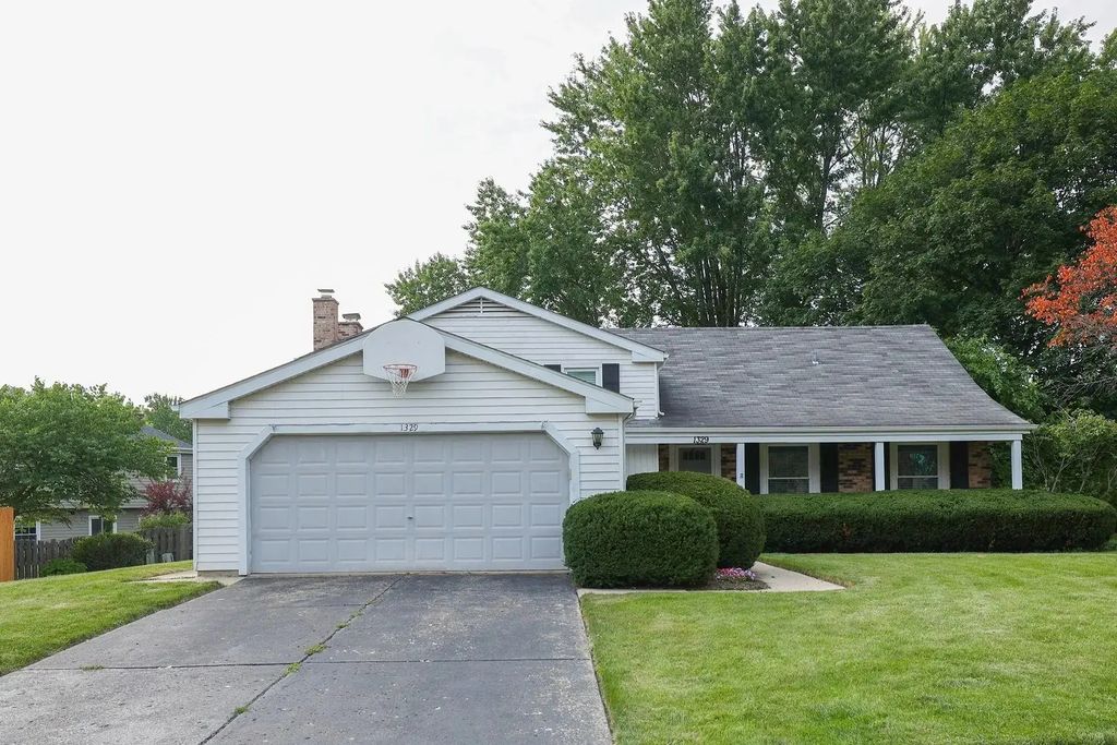 1329 Stonegate Road, Naperville