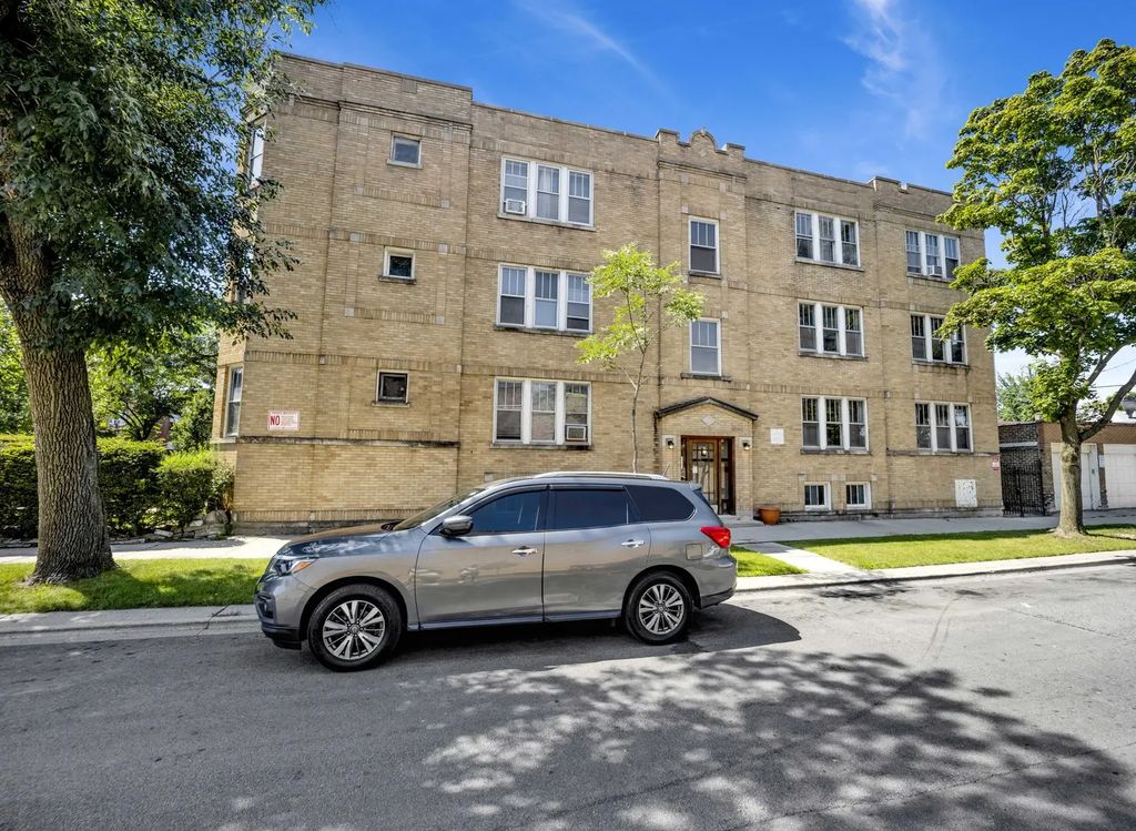 2439 W Birchwood Street 1w, Chicago