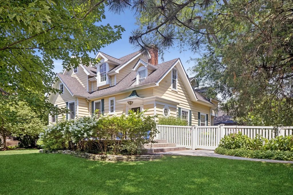 801 N Madison Street, Hinsdale