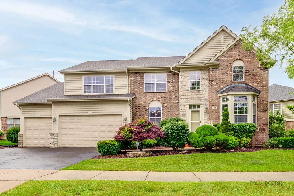 312 Camargo Court, Vernon Hills