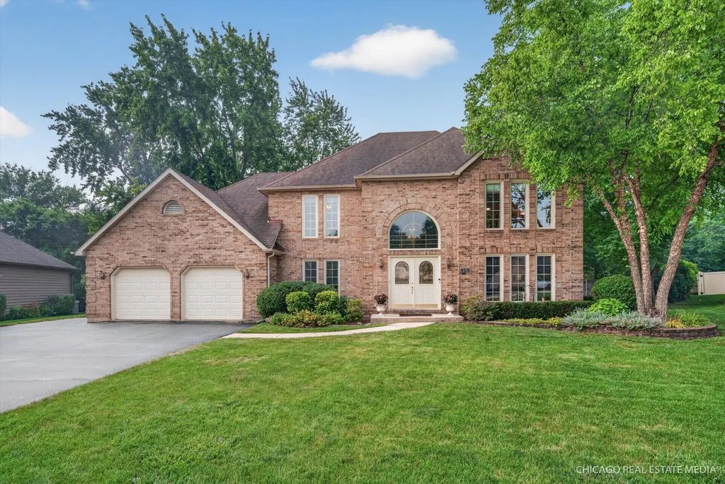 425 Brentwood Court, Roselle