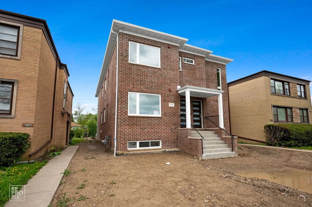 8734 Kimball Avenue 1, Skokie, 60076