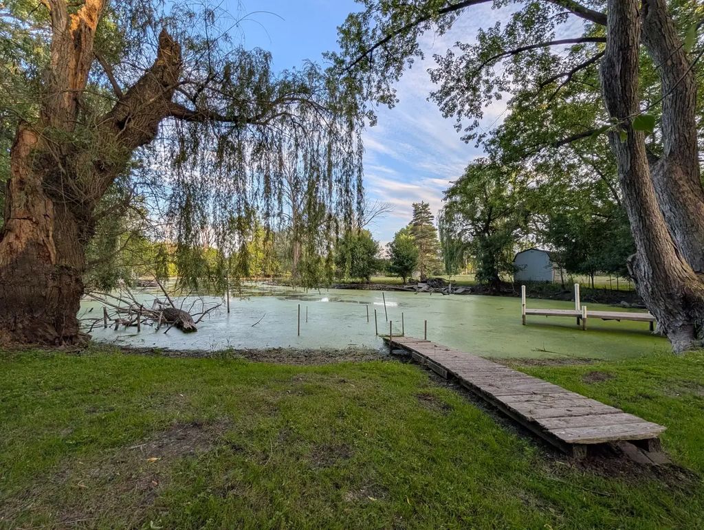 521 S Circle Avenue, Port Barrington